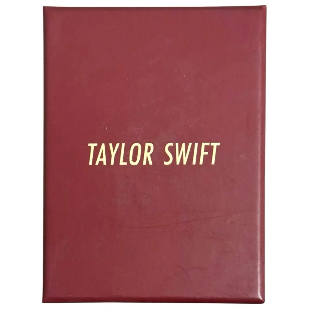 Taylor Swift We’ll Run Locket RED Album AUTHENTIC Original NEW in BOX Goldtone​ - Picture 3 of 3